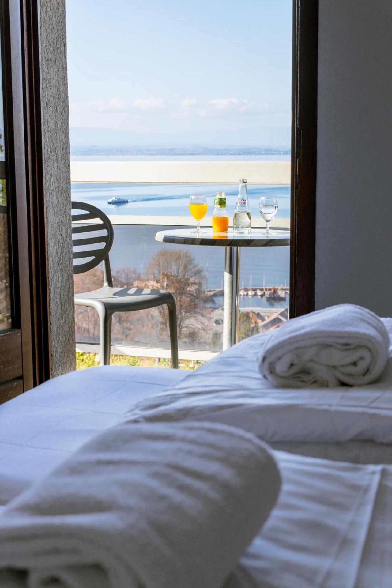 Cote Lac Hostel Evian Экстерьер фото